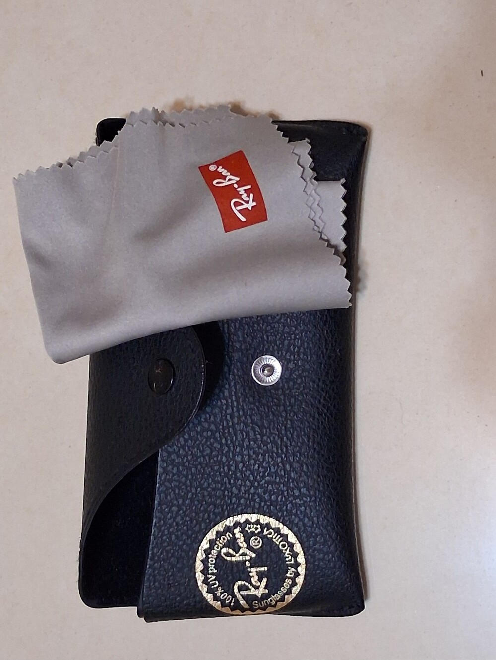 Ray-Ban Black Leather Sunglass Case with Gray Cleaning Cloth and Gold Logo